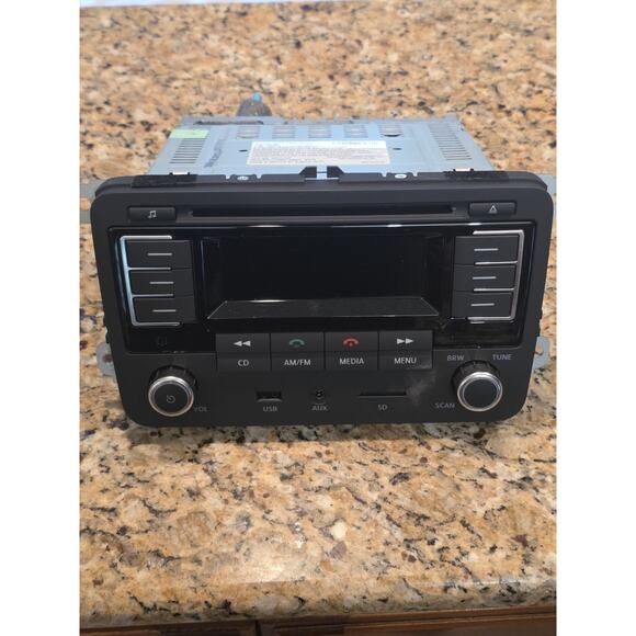 2010 Volkswagen Golf Radio AM FM CD Player USD SD Hands-Free ME14D3341AL02 OEM - Picture 1 of 3